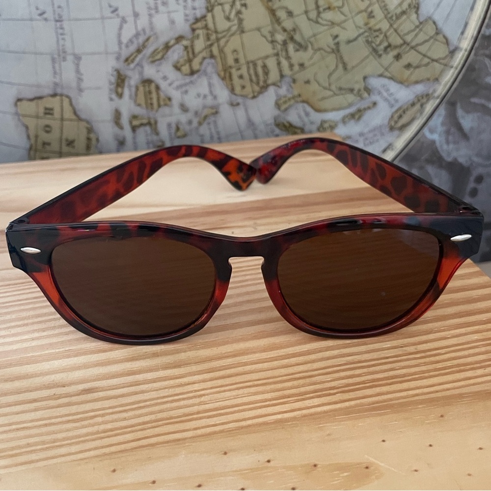 90’s Sunglasses Tortoise Brown Plastic
